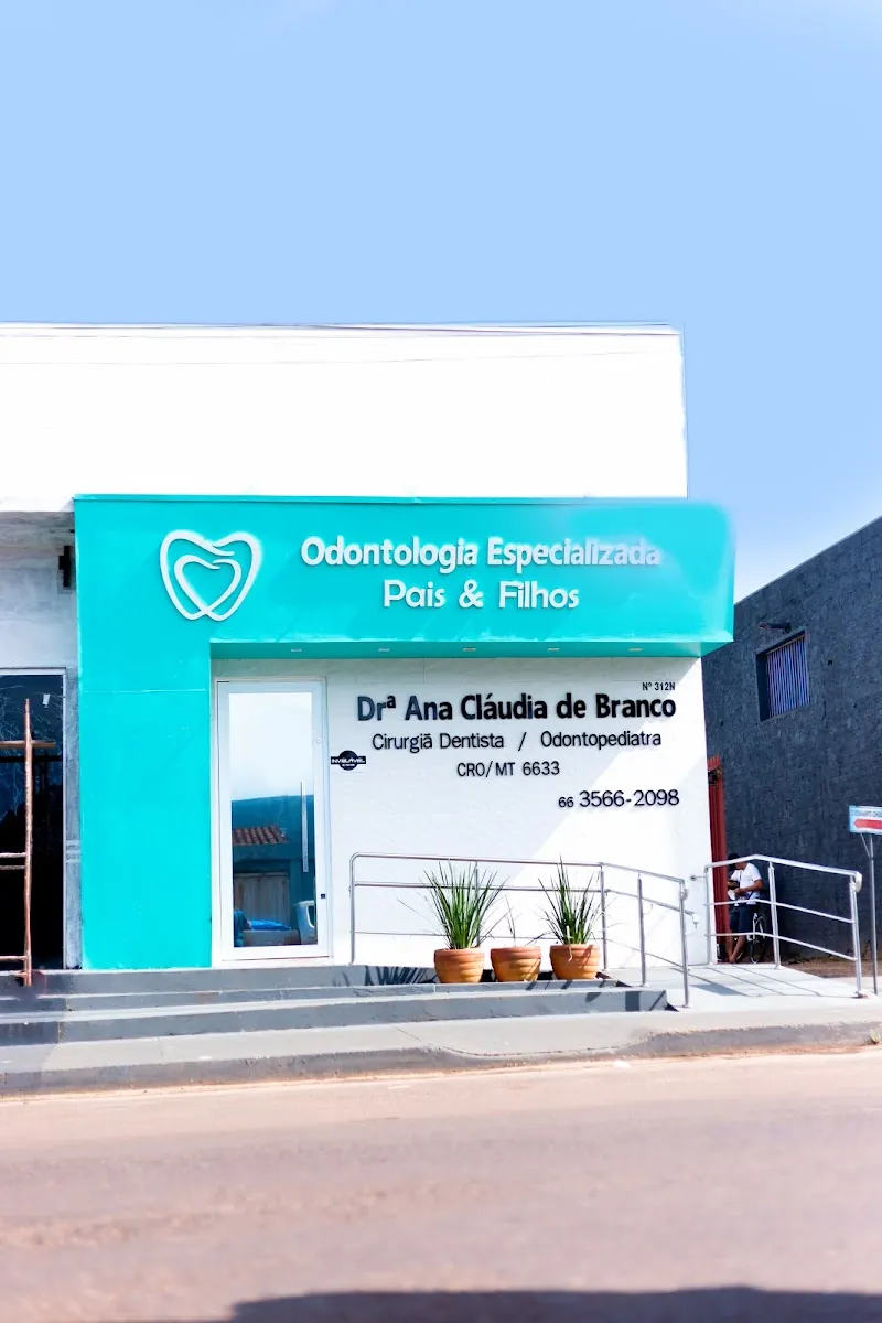 Odontologia Pais e Filhos — Dentistas e Odontologia em Juína-MT