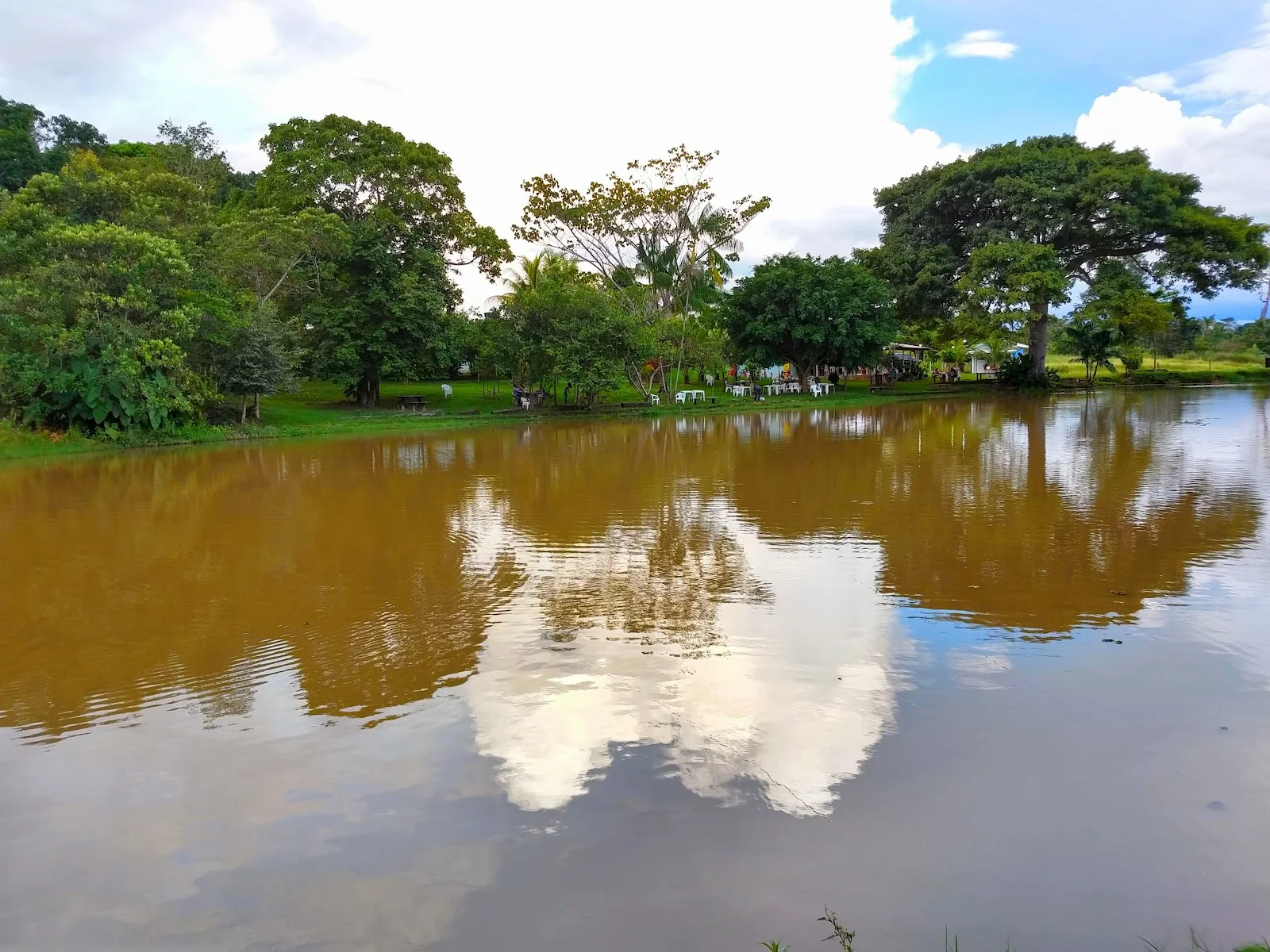 Pesqueiro São João, um dos points de peixe fresco em Juína